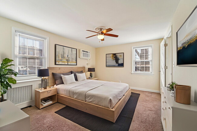 Riverview Gardens in North Arlington, NJ - Building Photo - Building Photo