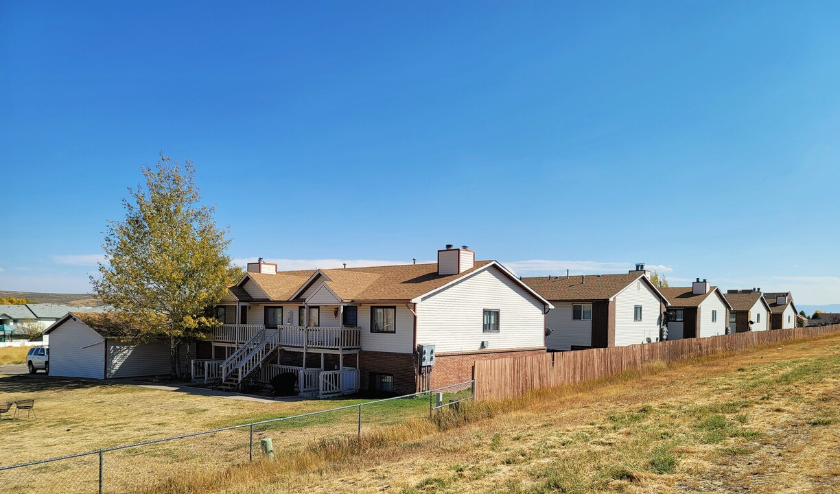 136 Silver Sage Dr in Evanston, WY - Building Photo