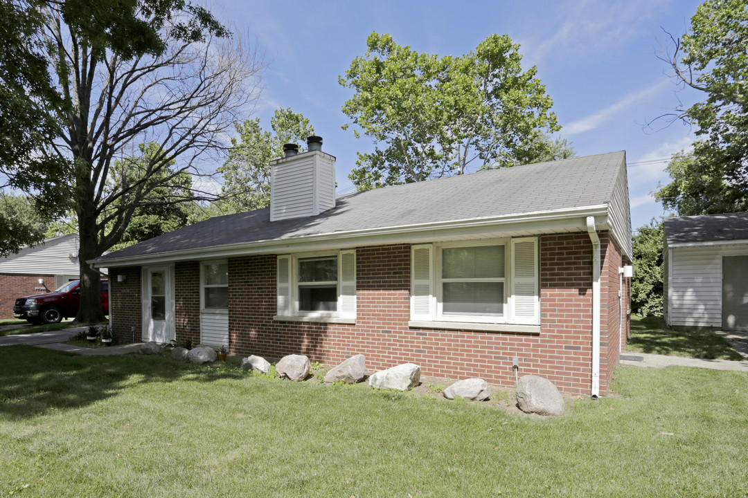 Westwood Village in Champaign, IL - Building Photo