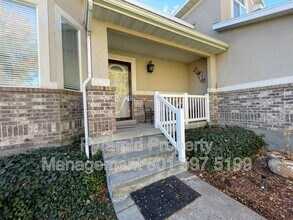 4111 W 9580 S in South Jordan, UT - Foto de edificio - Building Photo