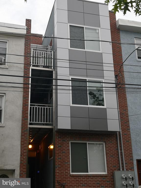 property at 1008 Green St