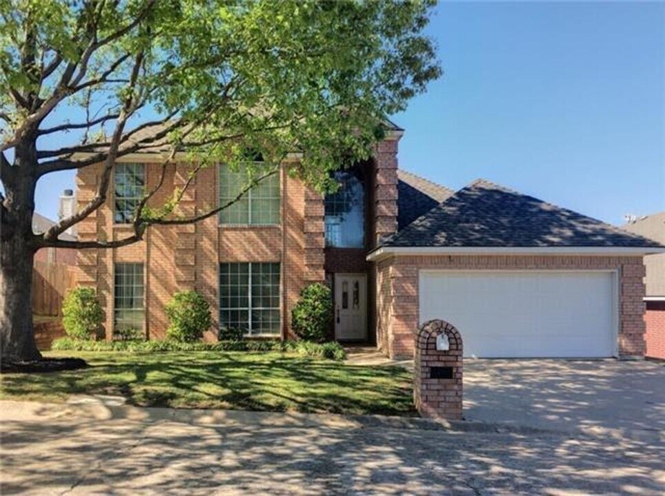8434 Golf Club Cir in Fort Worth, TX - Building Photo