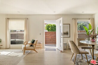 4616 Rosewood Ave in Los Angeles, CA - Building Photo - Building Photo