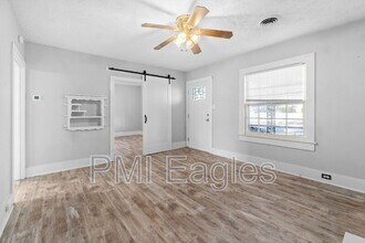 631 Ernest St in Clarksville, TN - Building Photo - Building Photo