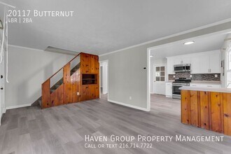 20117 Butternut Ln in Warrensville Heights, OH - Building Photo - Building Photo