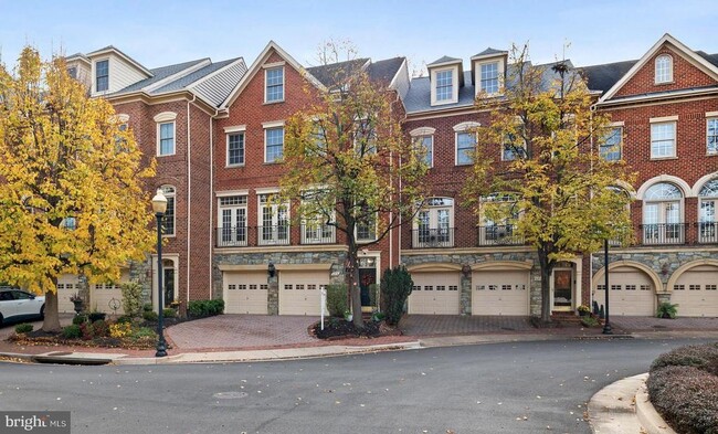4914 John Ticer Dr in Alexandria, VA - Building Photo - Building Photo