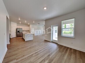 37809 Dusty Saddle Ln in Zephyrhills, FL - Building Photo - Building Photo