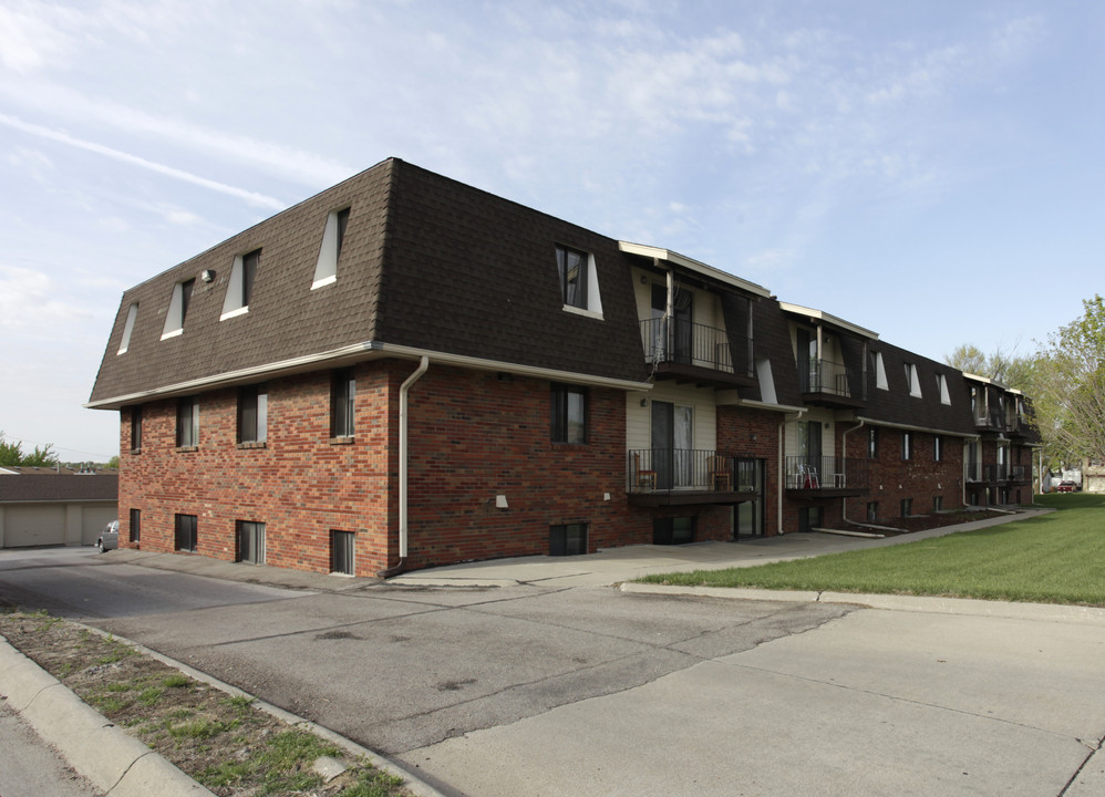 Blondo Plaza 27 Apartments in Omaha, NE - Foto de edificio