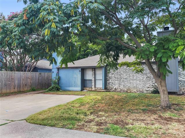 2416 Windy Pine Ln in Arlington, TX - Building Photo - Building Photo