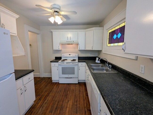 property at 812 W Georgia St