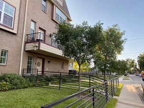 5820 Bryan Pkwy in Dallas, TX - Building Photo - Building Photo