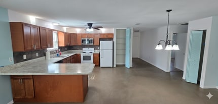 152 Fenimore Ln, Unit B in Palm Coast, FL - Foto de edificio - Building Photo