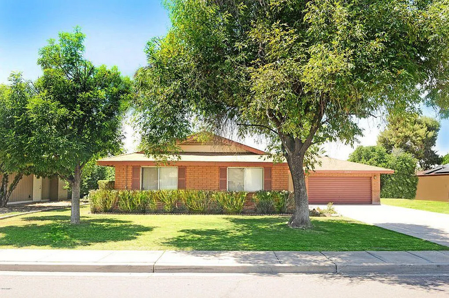 property at 3244 S Evergreen Rd