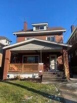 1432 McFarland Rd in Pittsburgh, PA - Building Photo