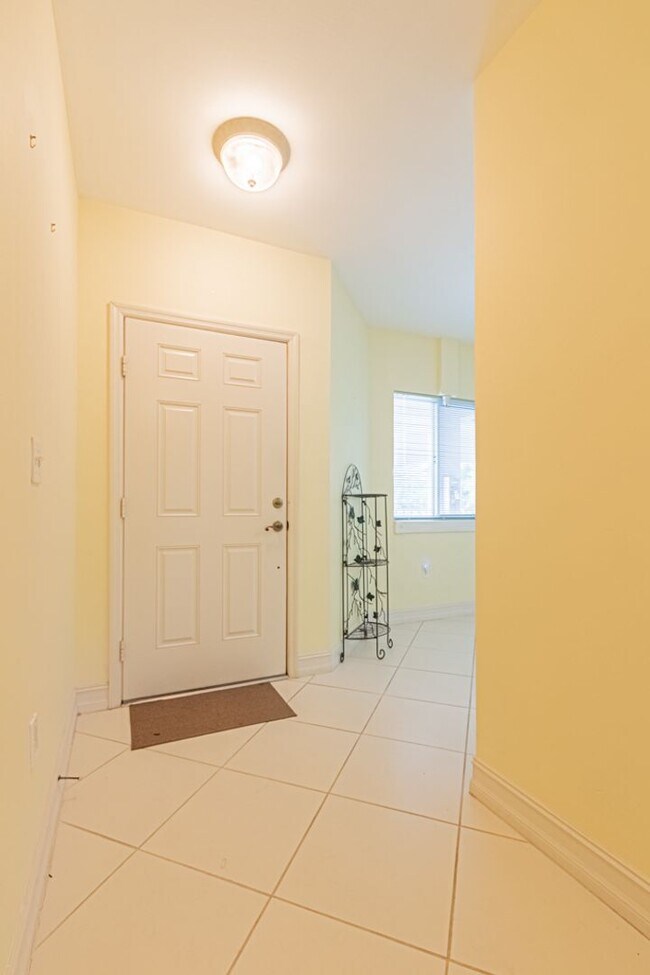 7811 Regal Heron Cir in Naples, FL - Building Photo - Building Photo