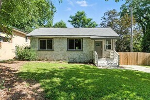 1441 Ezra Church Dr NW in Atlanta, GA - Building Photo