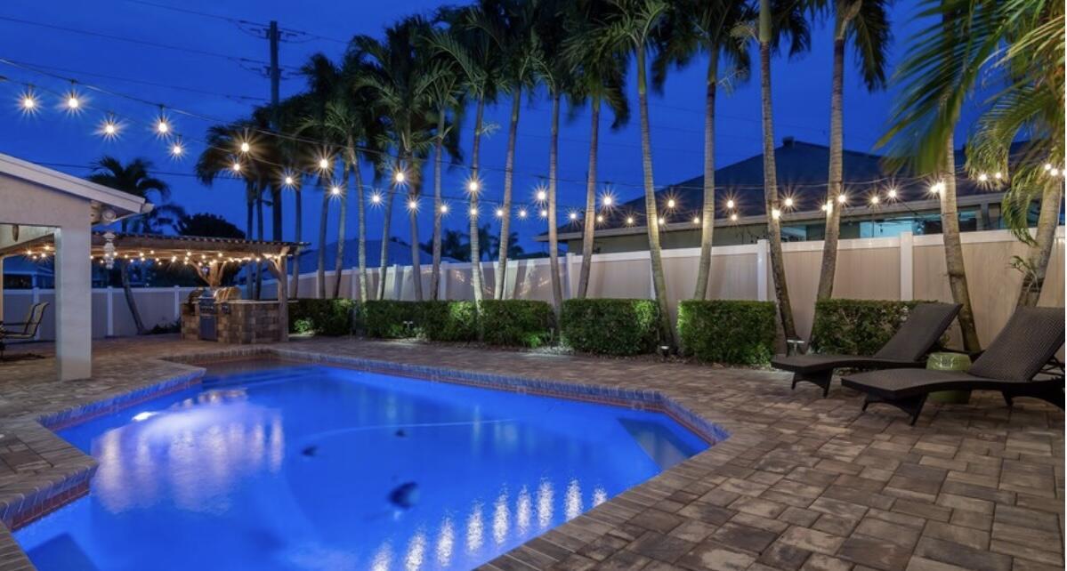 6400 Revelle Cir S in Jupiter, FL - Building Photo