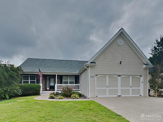 223 Overlook Ct in Dallas, GA - Building Photo - Building Photo