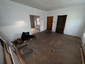 65 E Maplewood Ave in Dayton, OH - Building Photo - Building Photo