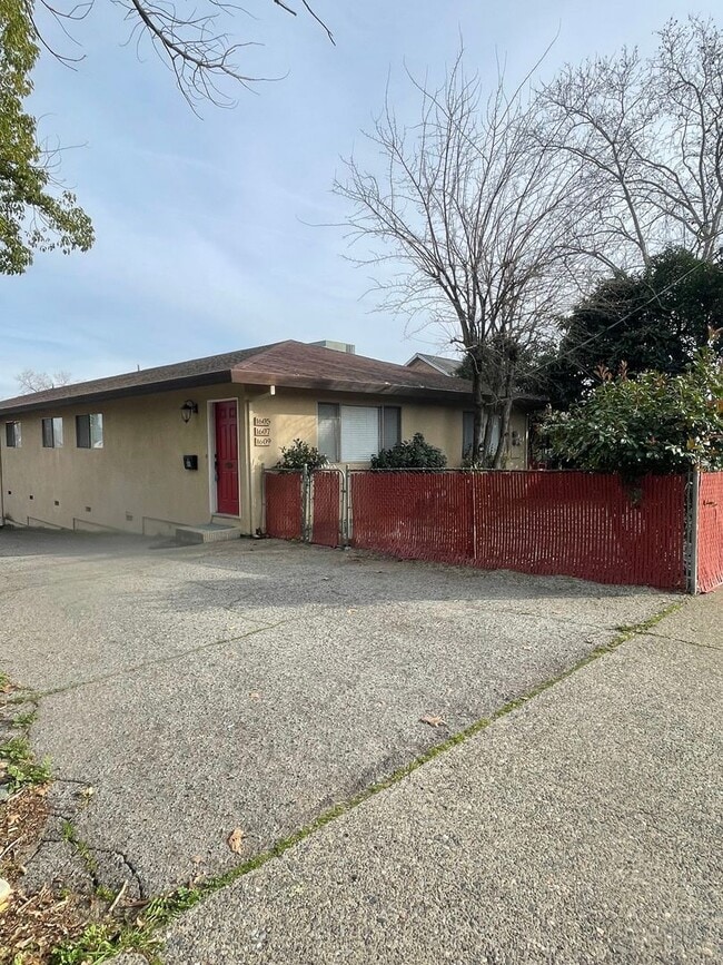 property at 1605-1609 Willis St