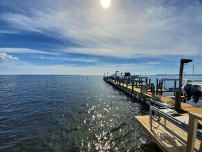 2100 W Beach Dr in Panama City, FL - Building Photo - Building Photo