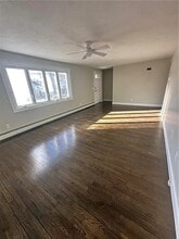 74 Lake St, Unit 74 Lake st in Cranston, RI - Building Photo - Building Photo