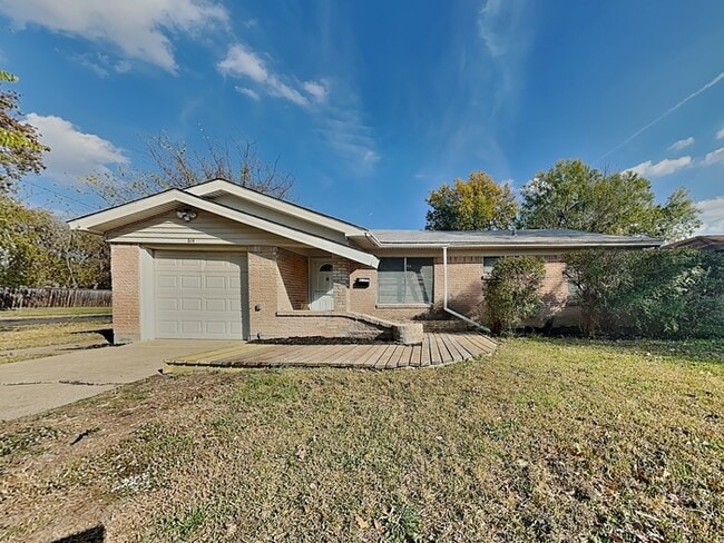 property at 614 Maydelle Ln