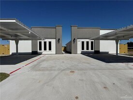 11 Elsham Ave in Edinburg, TX - Building Photo