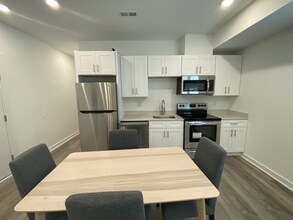 317 N 41st St-Unit -2 in Philadelphia, PA - Building Photo - Building Photo