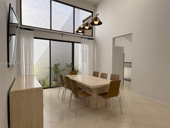 property at 2538 Windsor Way Ct