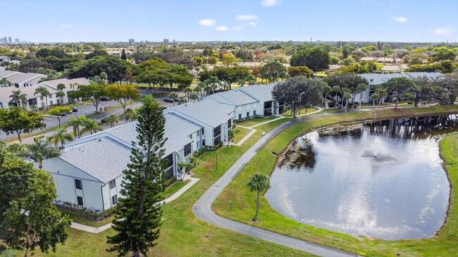 1013 Green Pine Blvd, Unit G1 in West Palm Beach, FL - Building Photo - Building Photo