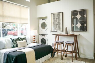 2320 N Vancouver Ave in Portland, OR - Building Photo - Building Photo