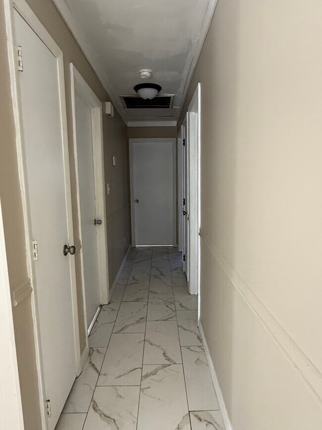 40211 Proud Mockingbird Rd in Zephyrhills, FL - Building Photo - Building Photo