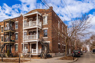 2887-2895 Holt St in Montréal, QC - Building Photo