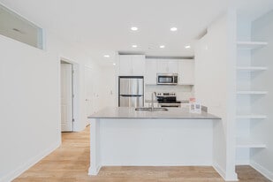 Shiplock Views in Richmond, VA - Building Photo