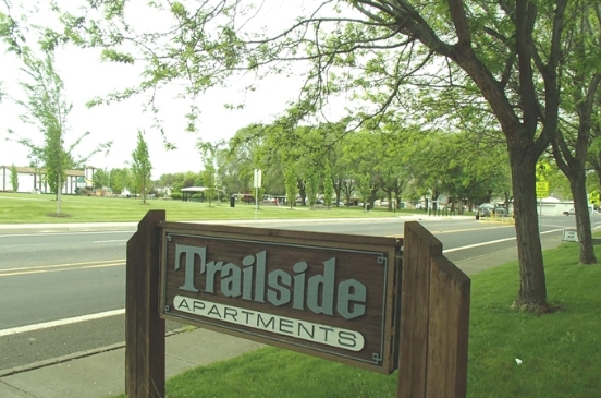 Trailside Apartments in Madras, OR - Building Photo