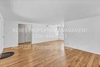 15515 Stone Ave N in Shoreline, WA - Building Photo - Building Photo