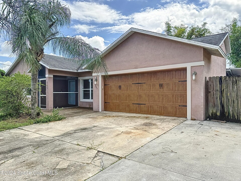 4397 Camberly St in Cocoa, FL - Building Photo