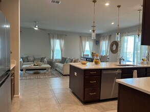1896 Basenji Dr in Lake Alfred, FL - Foto de edificio - Building Photo