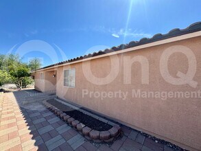 2152 W Burlwood Way in Tucson, AZ - Building Photo - Building Photo