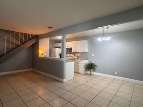 824 E Tiffany Dr in West Palm Beach, FL - Building Photo - Building Photo