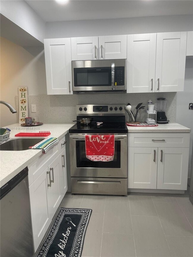 1102 Bahama Bend in Coconut Creek, FL - Building Photo - Building Photo