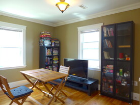 826 Huntington Ave, Unit 2 in Boston, MA - Building Photo