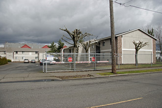 7709 SE Harold St in Portland, OR - Building Photo - Building Photo