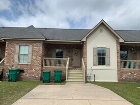 290 Bella Sera Ln in Slidell, LA - Building Photo