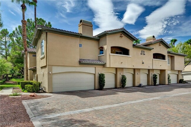 8733 Red Brook Dr in Las Vegas, NV - Building Photo - Building Photo