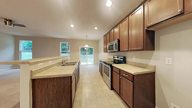 901 Merchants Ct in Sanford, NC - Building Photo - Building Photo