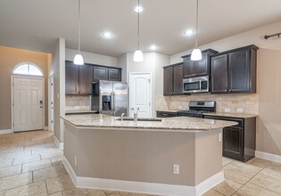 12911 White Oak Mill in San Antonio, TX - Building Photo - Building Photo
