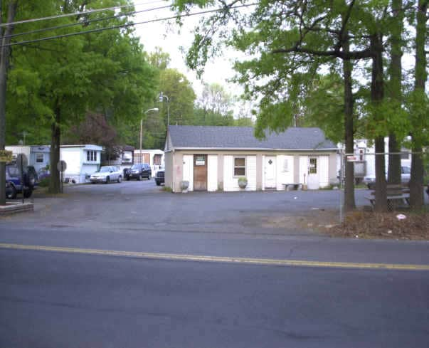 Woodhaven Terrace in Monmouth Junction, NJ - Building Photo