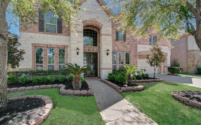 property at 4203 Scenic Valley Ln
